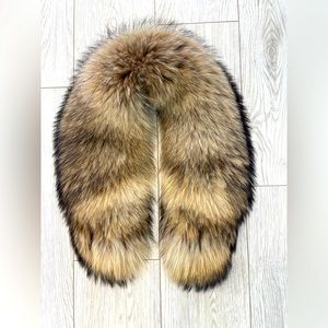 Linda Richards fur collar NWT